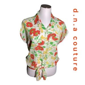 DNA Couture Size Medium Floral Blouse